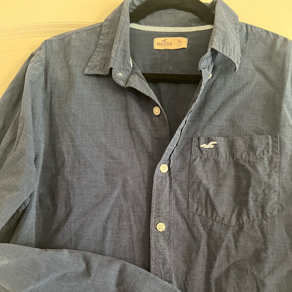 Hollister Men’s Long Sleeve Button Up - Picture 3 of 5